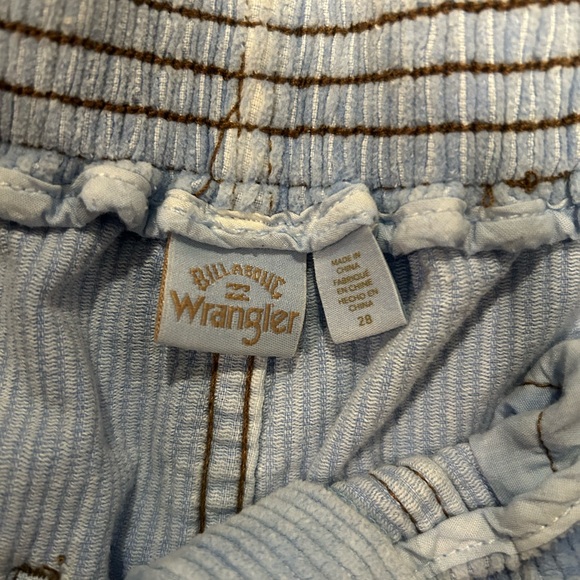Wrangler Women’s Corduroy Shorts - Picture 3 of 4